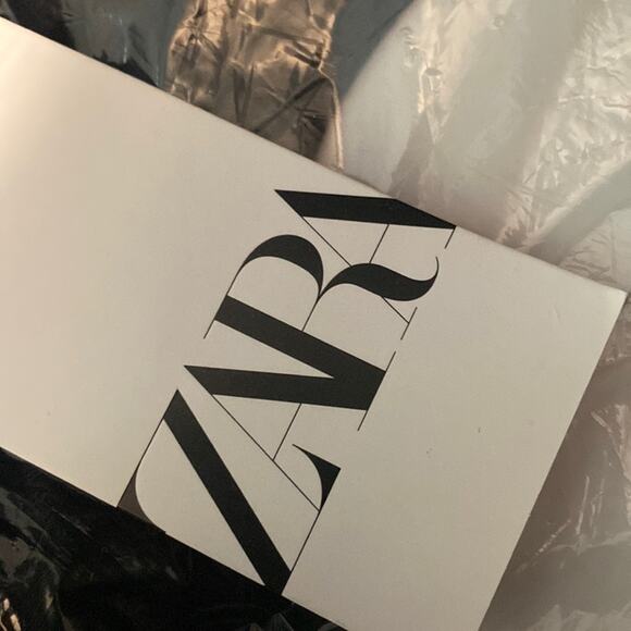 Zara T-SHIRT WITH ASYMMETRIC HEM - Picture 2 of 6